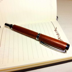 Stylo plume en bois de cocobolo artisanal