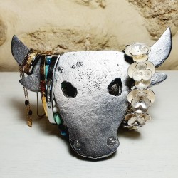 Tête de taureau - présentoir à bijoux - www.tourduphoenix.fr - Four à fusion, aluminium