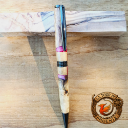 Stylo artisanal Pink Lady – Bois & résine rose – Élégance unique