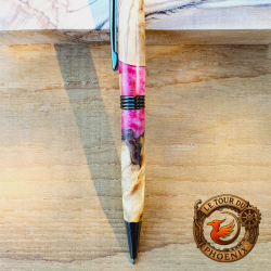 Stylo artisanal Pink Lady – Bois & résine rose – Élégance unique