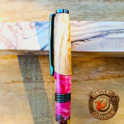 Stylo artisanal Pink Lady – Bois & résine rose – Élégance unique