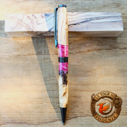 Stylo artisanal Pink Lady – Bois & résine rose – Élégance unique