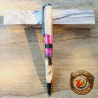 Stylo artisanal Pink Lady – Bois & résine rose – Élégance unique